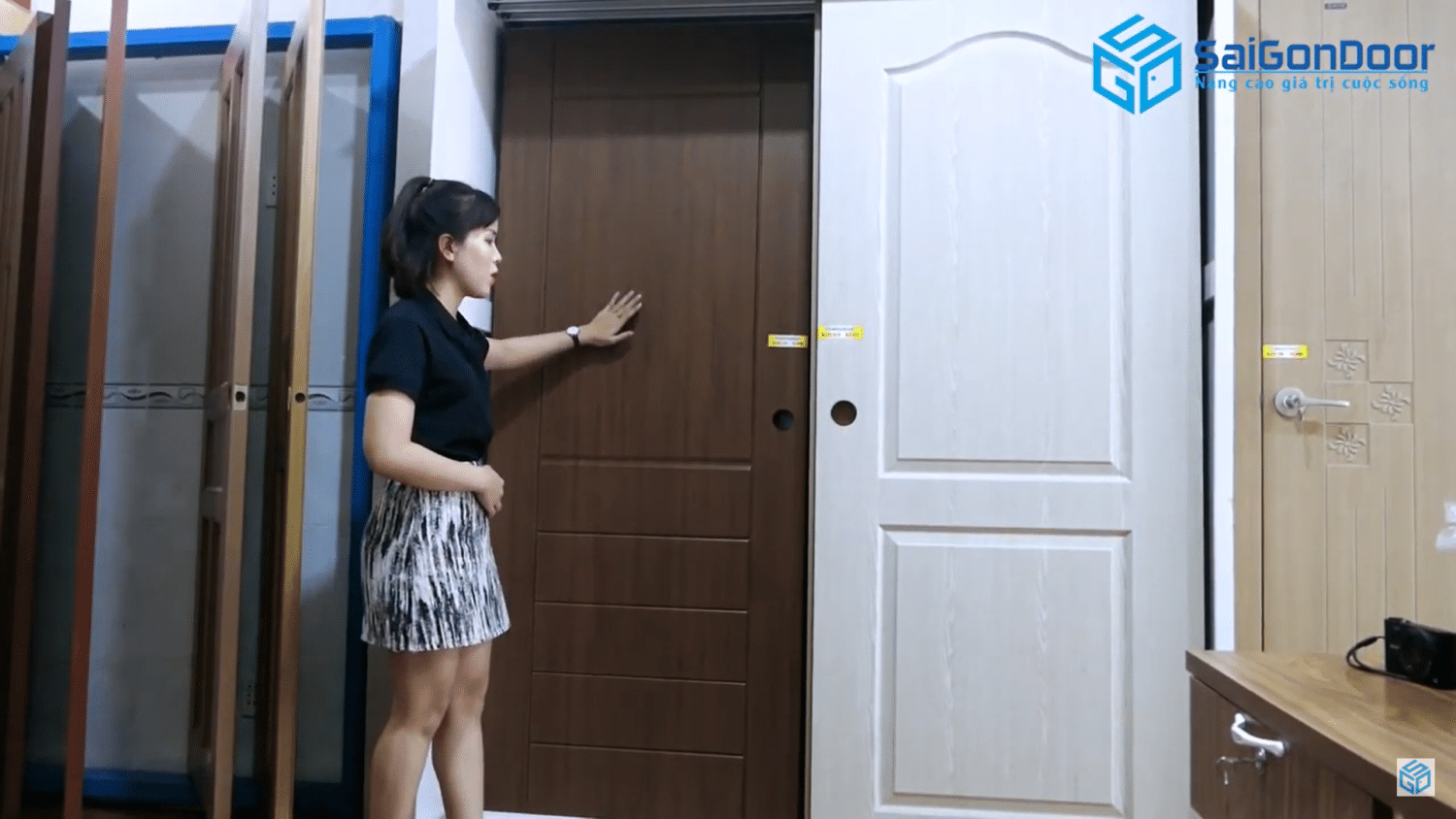 Mẫu cà phê giả gỗ cửa nhựa ABS Hàn Quốc