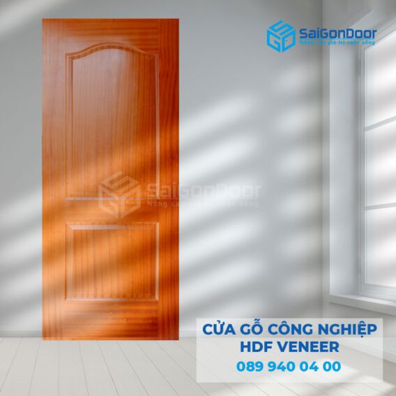 Nên dùng cửa gỗ công nghiệp hay cửa gỗ tự nhiên